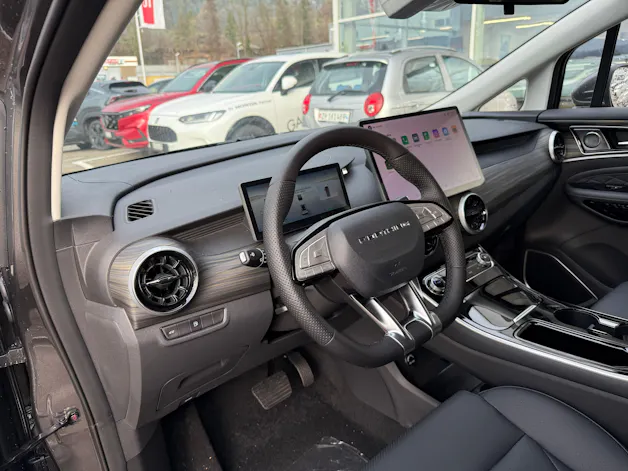 FORTHING 4 U-Tour 1.5 Turbo PHEV !! 7 Years Warranty !!