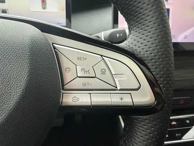 FORTHING 4 U-Tour 1.5 Turbo PHEV !! 7 Years Warranty !!