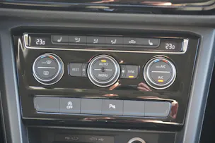 VW Touran 1.5 TSI EVO Comfortline DSG 7-PLÄTZER!!!