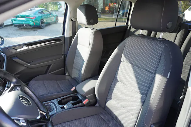 VW Touran 1.5 TSI EVO Comfortline DSG 7-PLÄTZER!!!