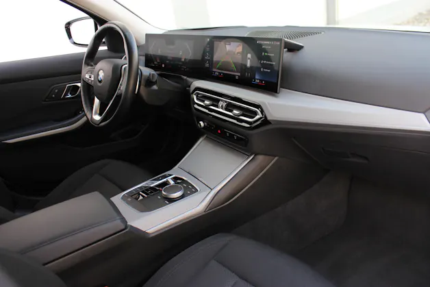 BMW 320d xDrive 48V Touring *ANHÄNGERKUPPLUNG*