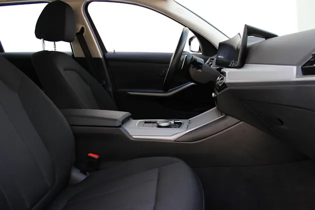 BMW 320d xDrive 48V Touring *ANHÄNGERKUPPLUNG*