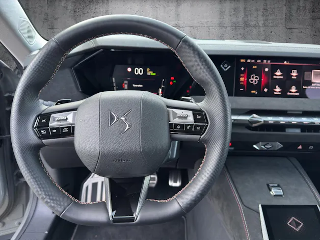 DS Automobiles AUTOMOBILES DS 4 1.6 E-Tense Performance Line+