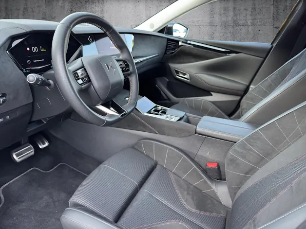 DS Automobiles AUTOMOBILES DS 4 1.6 E-Tense Performance Line+