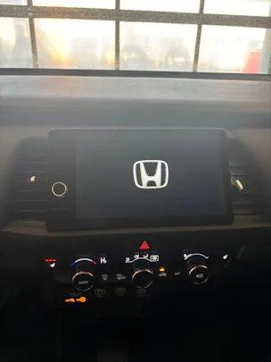 Honda Jazz 1.5i-MMD Advance E-CVT