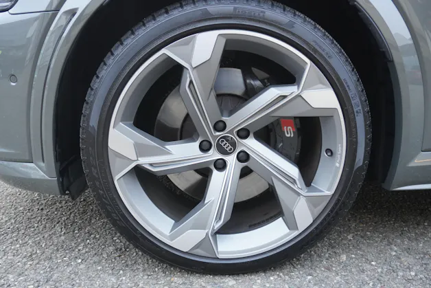 Audi SQ8 e-tron quattro