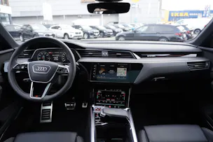 Audi SQ8 e-tron quattro