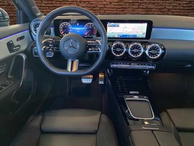 Mercedes-Benz A 220 4Matic 8G-DCT