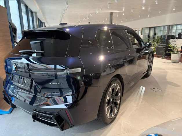 BMW iX xDrive60