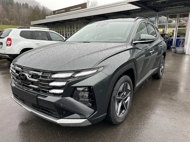Hyundai Tucson 1.6 TGDI HEV Amplia 4WD MT