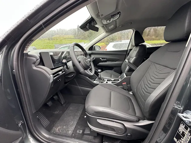 Hyundai Tucson 1.6 TGDI HEV Amplia 4WD MT