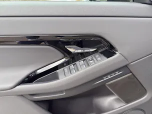 Land Rover Range Rover Evoque 1.5 T 270e Dynamic SE Plug In Hybrid