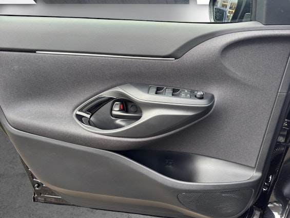 Vehicle image 10 Vehicle image 10