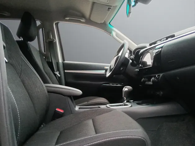 Toyota Hilux Double Cab.-Pick-up 2.8 D-4D 204 Style