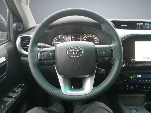 Toyota Hilux Double Cab.-Pick-up 2.8 D-4D 204 Style