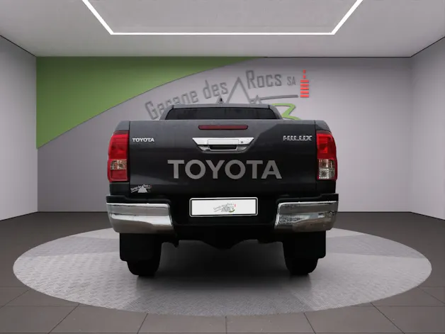 Toyota Hilux Double Cab.-Pick-up 2.8 D-4D 204 Style