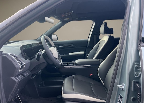 Vehicle image 8 Vehicle image 8