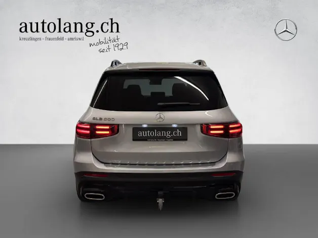 MERCEDES-BENZ GLB 200 AMG Line