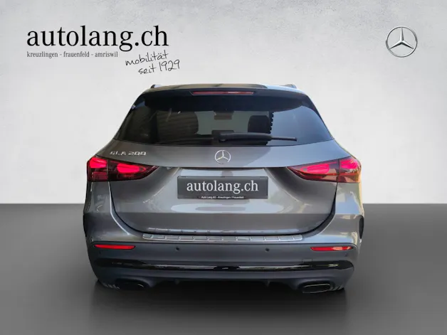 Mercedes-Benz GLA 200 AMG Line Night Star
