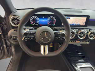 Mercedes-Benz A 200 AMG Line Night Star