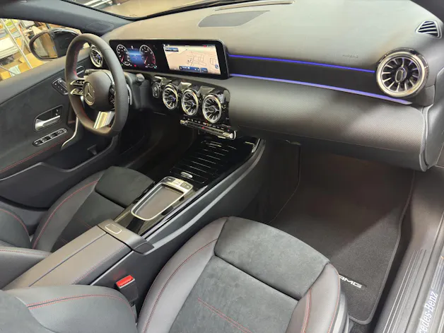Mercedes-Benz A 200 AMG Line Night Star