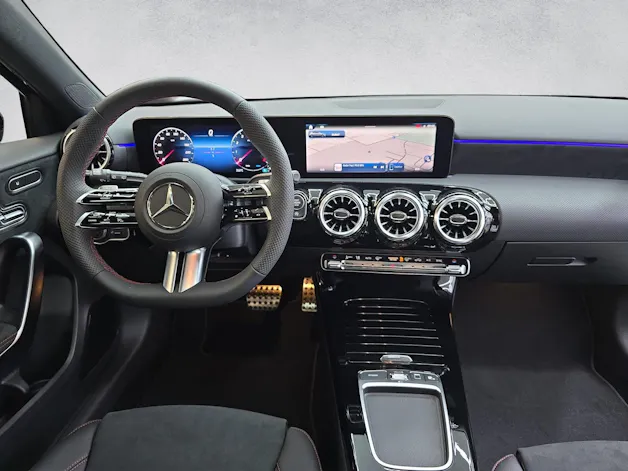 Mercedes-Benz A 200 AMG Line Night Star