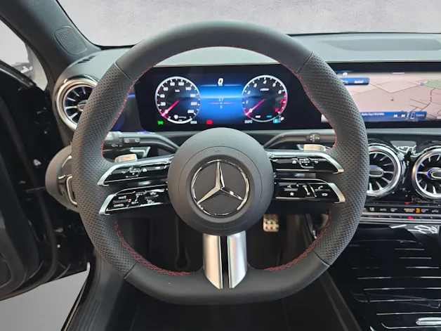 Mercedes-Benz A 200 AMG Line Night Star