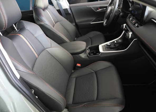 Vehicle image 5 Vehicle image 5