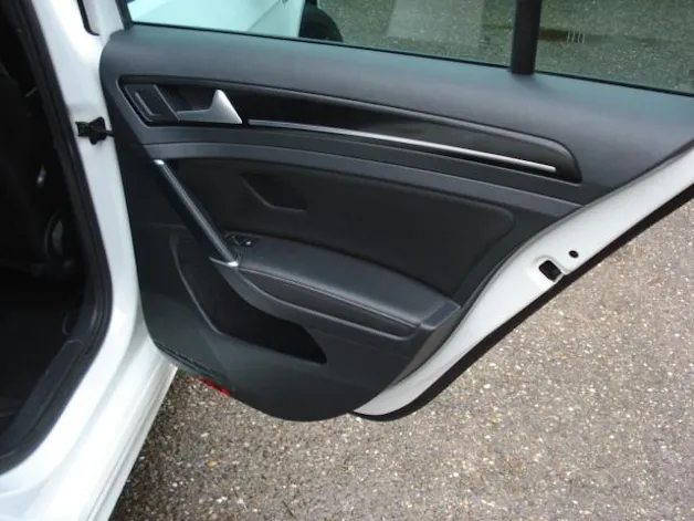VW Golf VII Variant 2.0 TSI R DSG 4motion