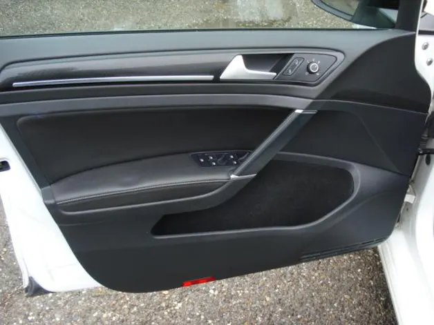 VW Golf VII Variant 2.0 TSI R DSG 4motion