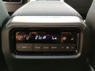 Toyota Land Cruiser 2.8 D 48V Invincible