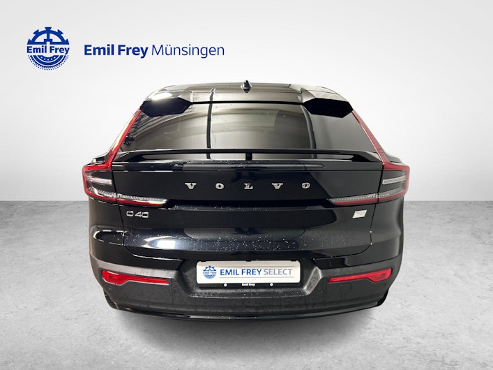 Vehicle image VOLVO C40