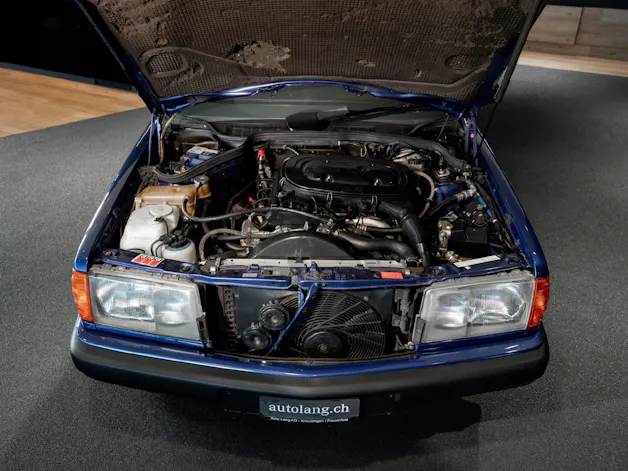 Mercedes-Benz E 190  2.3 Avantgarde Azzurro
