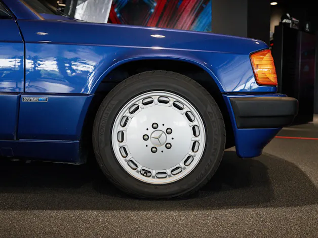 Mercedes-Benz E 190 2.3 Avantgarde Azzurro
