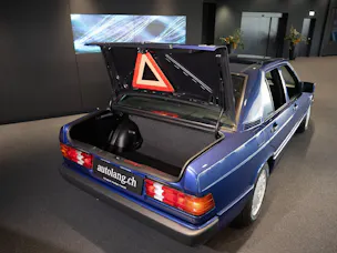 Mercedes-Benz E 190  2.3 Avantgarde Azzurro