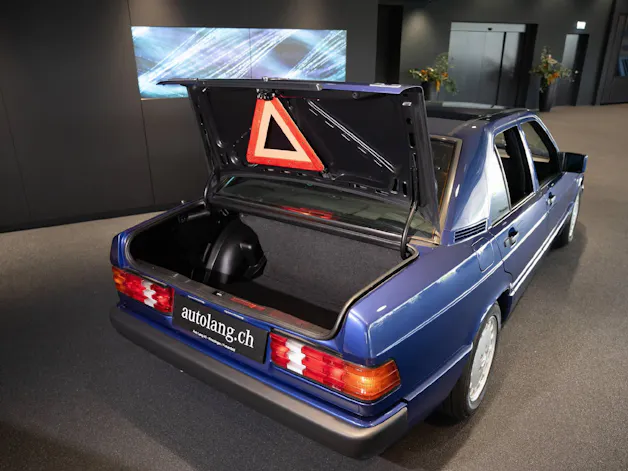 Mercedes-Benz E 190  2.3 Avantgarde Azzurro