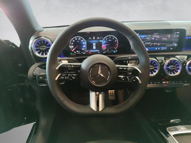 Mercedes-Benz CLA 200 AMG Line Shooting Brake