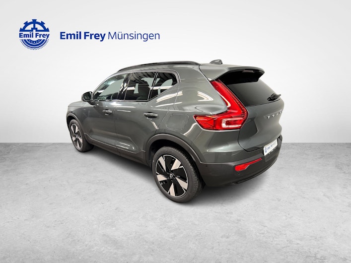 Vehicle image VOLVO EX40