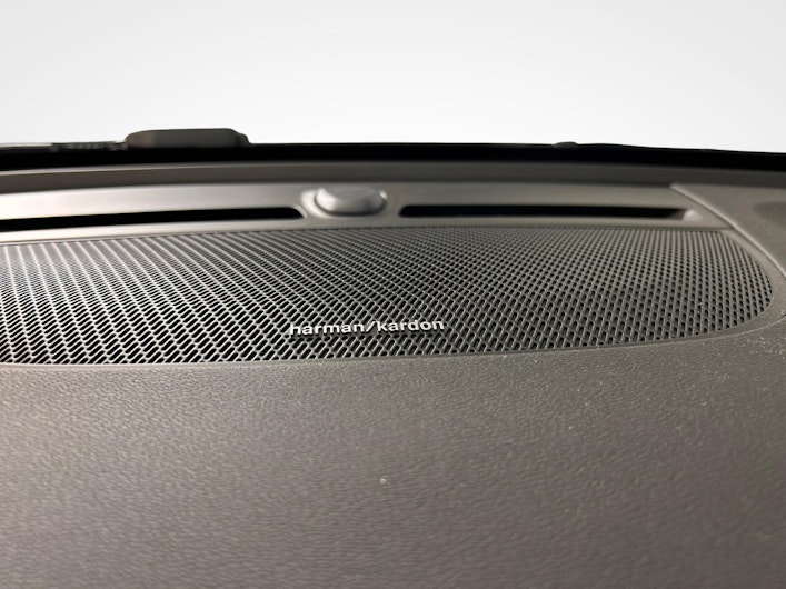 Vehicle image VOLVO EX40