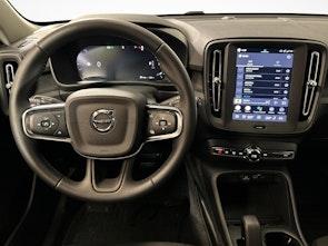 Vehicle image VOLVO XC40 2.0 B3 MH Essential