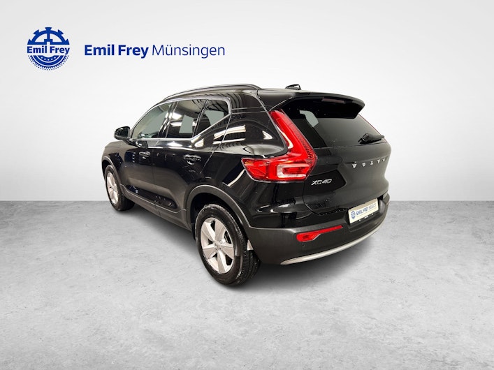 Vehicle image VOLVO XC40