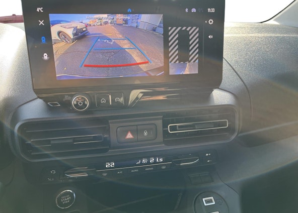 Vehicle image 9 Vehicle image 9