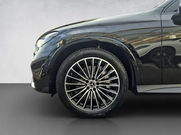 MERCEDES-BENZ GLC 200 AMG Line 4Matic