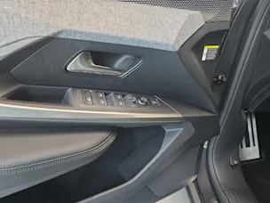 Peugeot 5008 e-Launch Edition