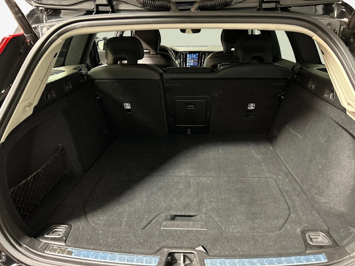 Vehicle image VOLVO V60