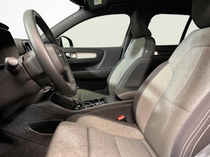 Vehicle image VOLVO XC40 2.0 B4 MH Plus Dark