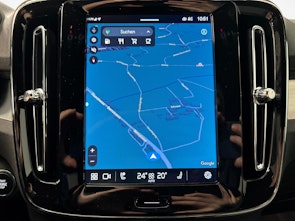 Vehicle image VOLVO XC40 2.0 B4 MH Plus Dark