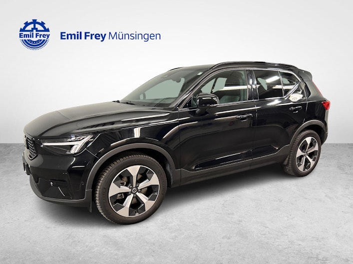Vehicle image VOLVO XC40