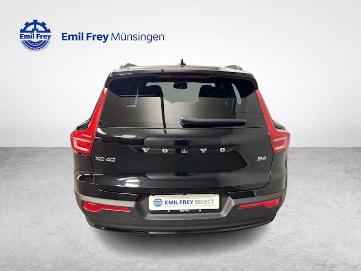 Vehicle image VOLVO XC40