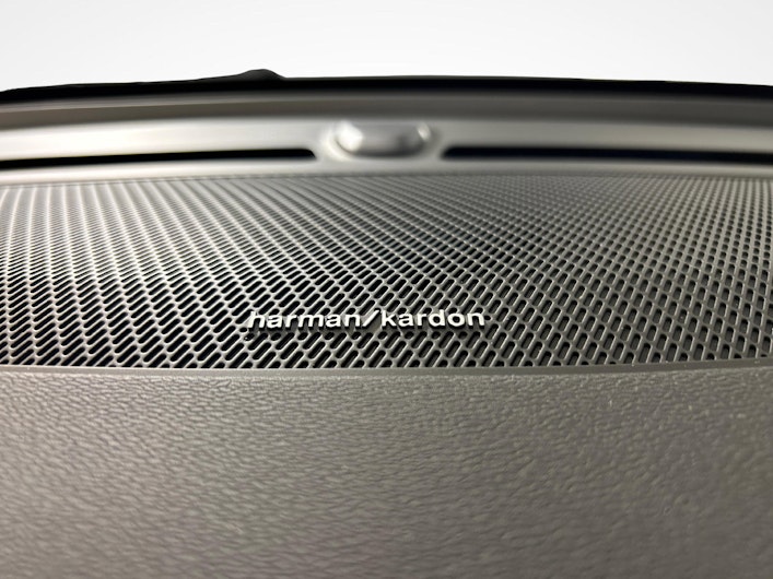 Vehicle image VOLVO XC40